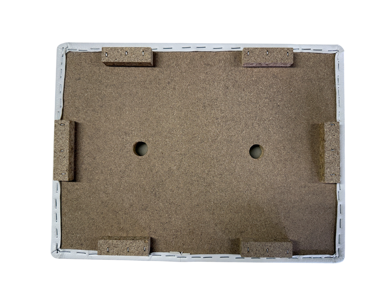 Biersitzkissen Weiß – Vom Kasten zum Thron