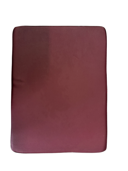 Biersitzkissen Weinrot – Vom Kasten zum Thron